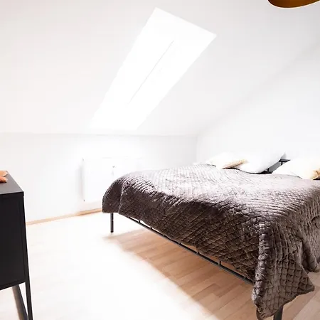 Design-Ferienwohnung In Kelberg Am Nuerburgring: Platz Fuer 6, Kueche, Wifi, Netflix Exterior photo