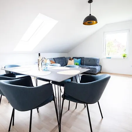 Design-Ferienwohnung In Kelberg Am Nuerburgring: Platz Fuer 6, Kueche, Wifi, Netflix Exterior photo